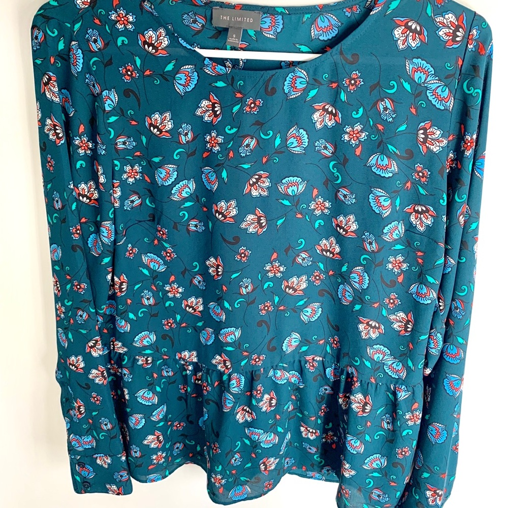 The Limited long sleeve floral top!